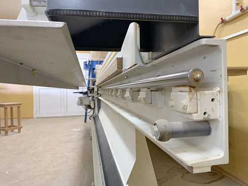 Фурнирная пила для шпона LANGZAUNER LZ 5/2 - 3050, 2007 г.в.