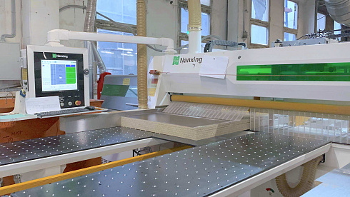 Раскроечный центр с задней загрузкой Nanxing NPL380HG, 2024 г.